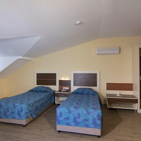 אתר נופש Kaila Krizantem 4*