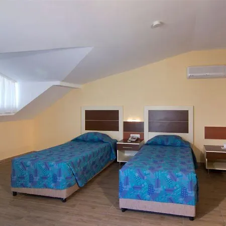Ośrodek wypoczynkowy Kaila Krizantem 4*