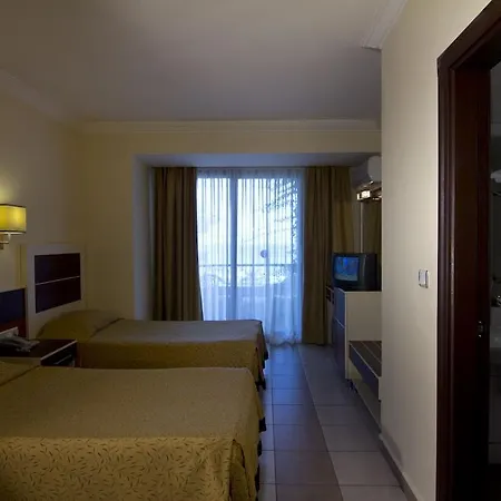 Üdülőközpont Kaila Krizantem 4*
