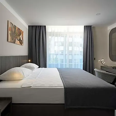 Kaila Krizantem Ośrodek wypoczynkowy 4*