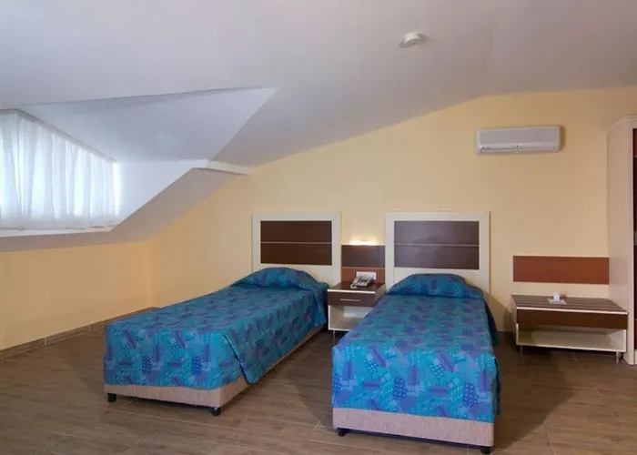 Üdülőközpont Kaila Krizantem 4*