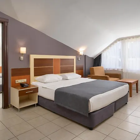 Kaila Krizantem Resort 4*